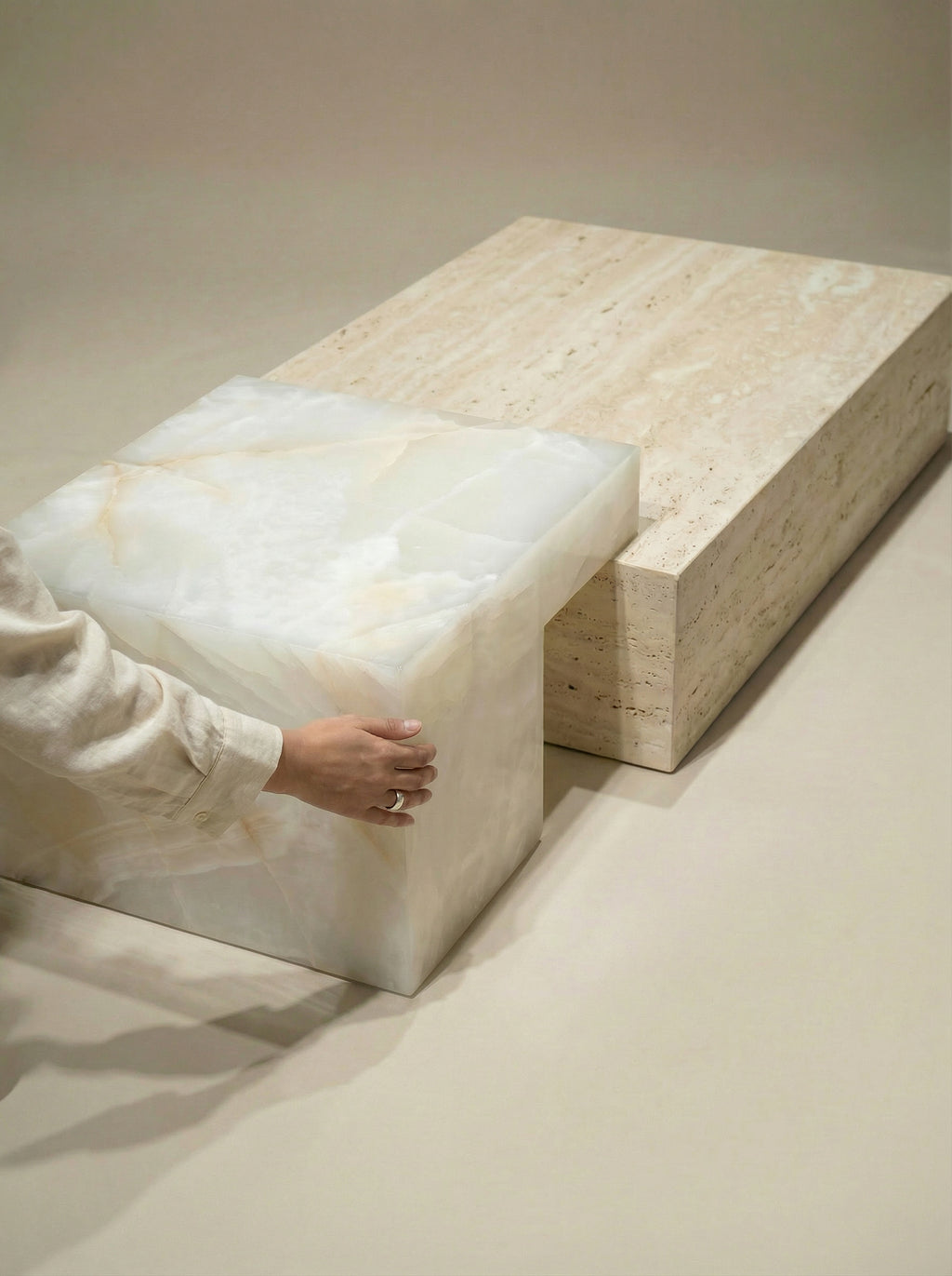 Coffee Table Coméa - Travertine & White Onyx