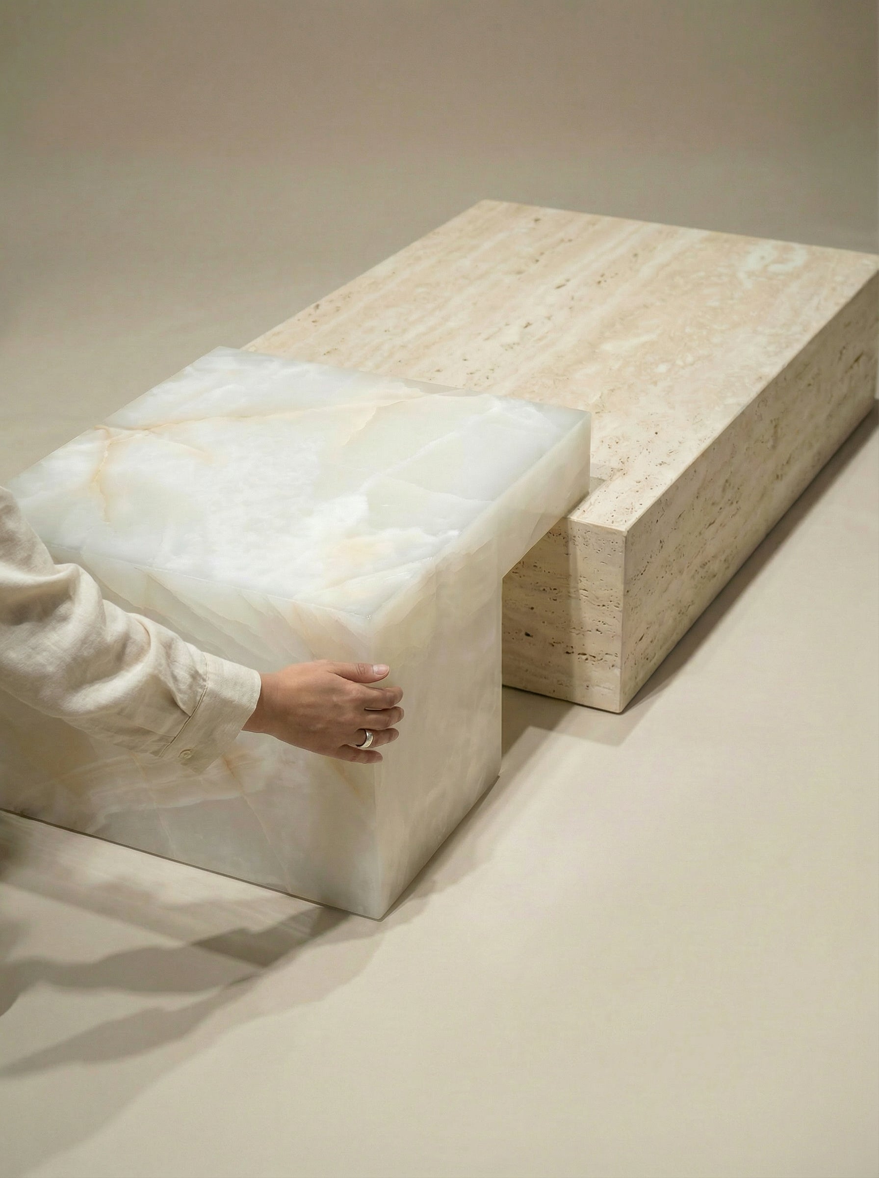Coffee Table Coméa - Travertine & White Onyx
