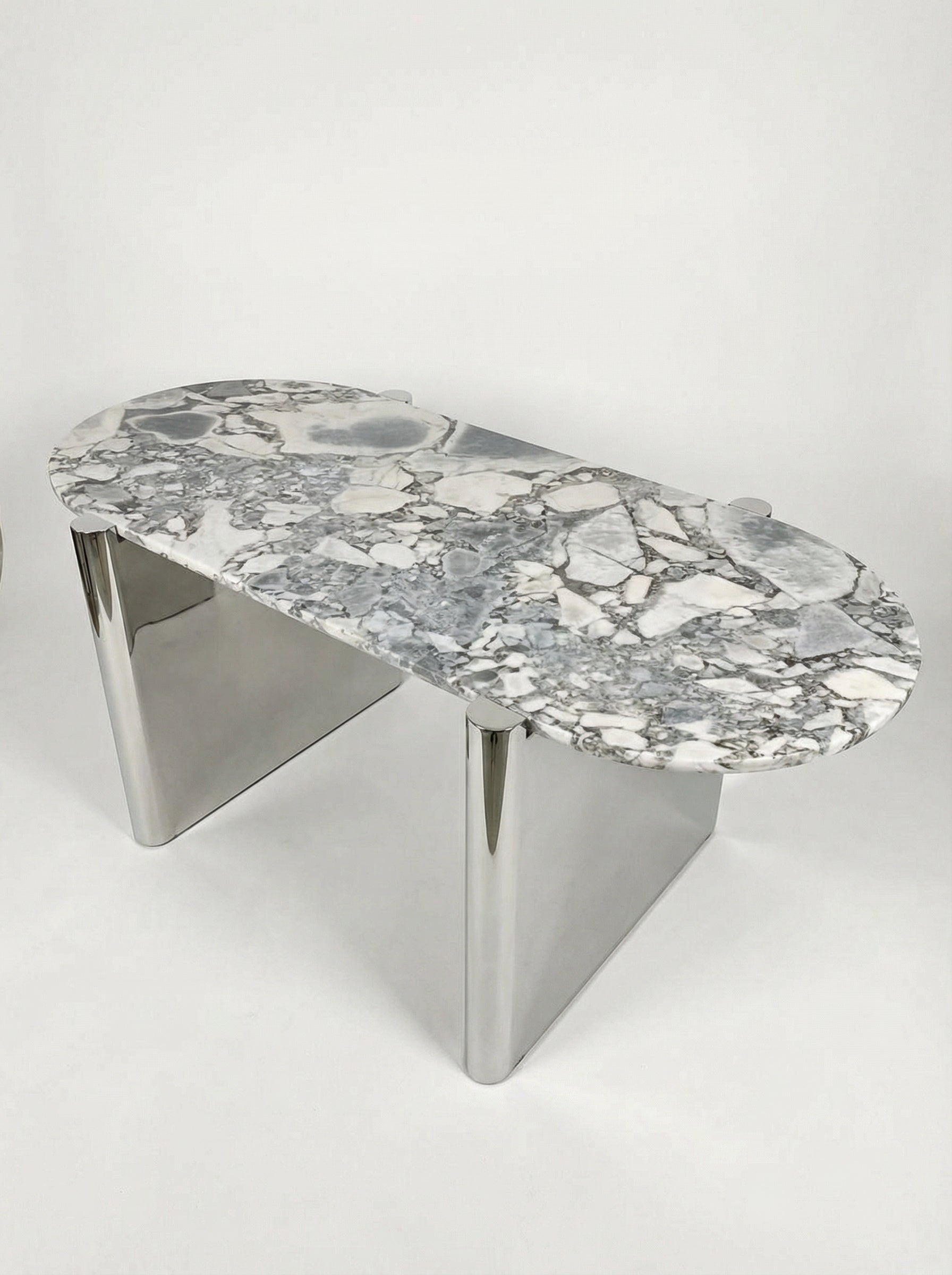 Dining Table Isaé - Chrome Feet